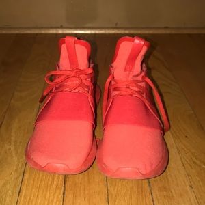 Women's Adidas tubular shoes
